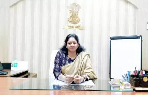 रीवा: 5 कर्मचारियों के वेतन रोके गए