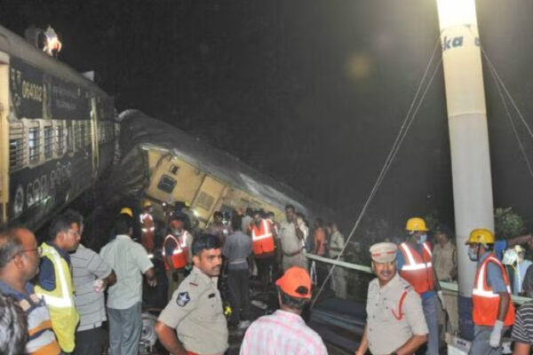 Train accident in Andhra Pradesh, 11 dead around 50 injured