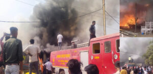 टेंट गोदाम में लगी भीषण आग, सारा सामान जल कर हुआ खाक Tent house catches fire in Rajgarh MP, all items destroyed