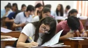 CBSE: कक्षा 9 से 12 के छात्र अब किताबें और नोट्स खोलकर दे सकेंगे परीक्षा CBSE_BOARD_EXAM